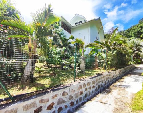 Mahe Island Apartment | Rêve Tropical Chambres D'hôtes