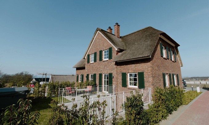 Lohme House | Rügenvilla im Glück - Baltic Sea view. Sauna. Whirlpool. Family time.