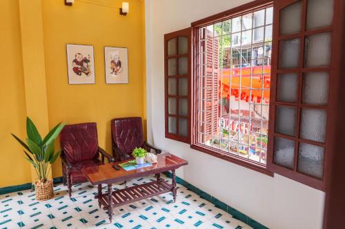 Hoan Kiem House | Rail & Rest Homestay - Railway View