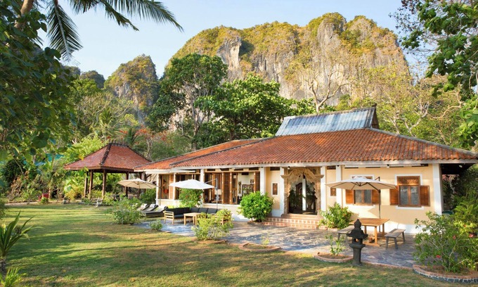 Krabi House | Railay Beach House Fabulous Sea and Cliff Views, Lovely Decor 4 bdr-2 Bath RBC
