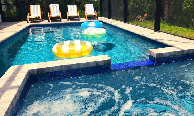 Pine Valley House | Rain’s Gone! Sunny Golf Retreat with Heated Pool & Spa – November Specials