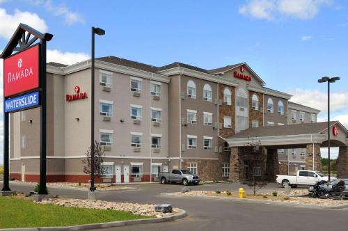 Wainwright Hotel | Ramada by Wyndham Wainwright