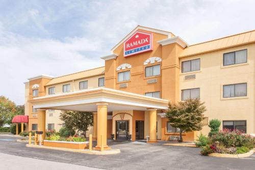 Forsyth Hotel | Ramada Limited Decatur