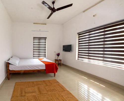 Varkala House | Rams Guest House Samudra-Walk to Cliff,Odayam,Black Beach Varkala
