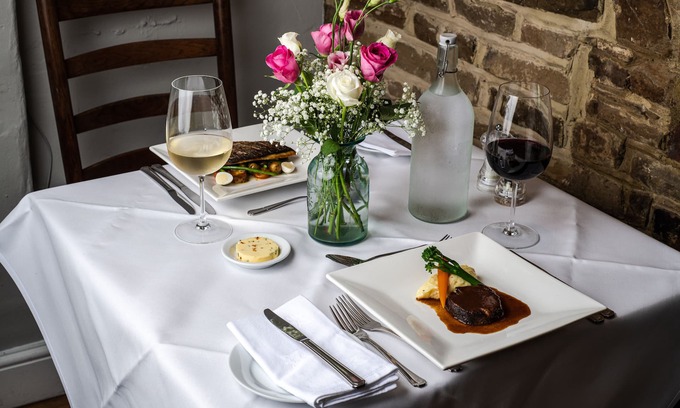Barns Green Hotel | Random Hall Hotel
