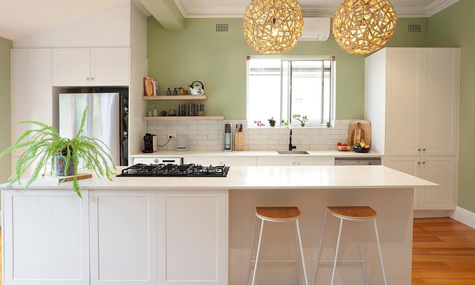 Randwick House | Randwick Rose (IH) - Stunning 3-bedroom home with sunny lush green garden.