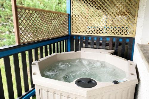 Ballycastle Apartment | Rathlin Apartment - 2 Bedroom with Hot Tub