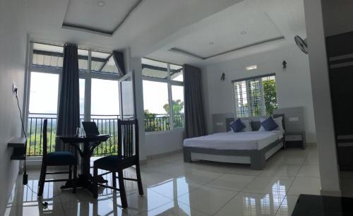 Civil Station Bed & Breakfast | Raveendra Inn