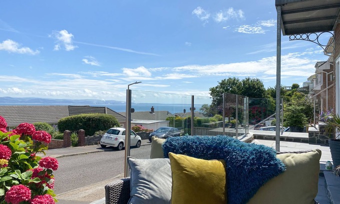 Mumbles Cottage | Ravens Walk Apartment