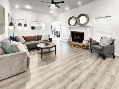 Fayetteville House | Razorback Retreat- 5 mi to University of Arkansas