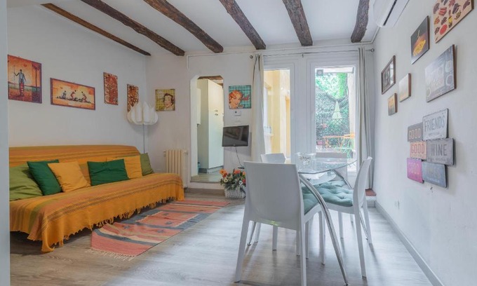 Historic Center Apartment | Realkasa Fondazza Flat