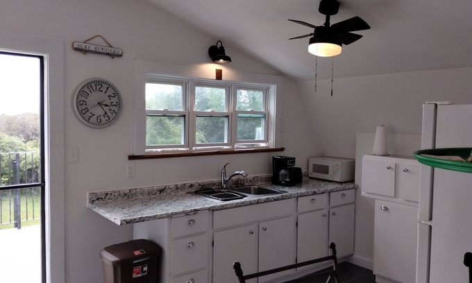 Middletown House | Really nice loft apartment, located 1 mile from beach areas and Sachuest point.