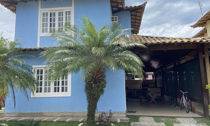 Rio das Ostras House | Recanto das Turtas, condominium on the street in front of the beach