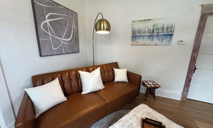 Rock Springs House | Recently Renovated Cottage in Rock Springs - 3 bedrooms