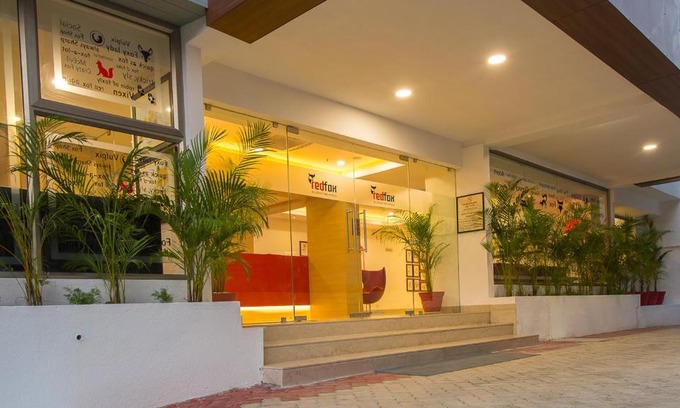 Tiruchirappalli Hotel | Red Fox by Lemon Tree Hotels, Tiruchirappalli Trichy
