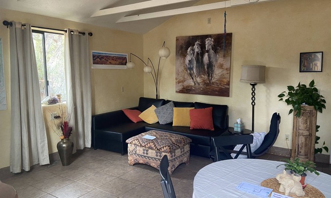 West Sedona Cottage | Red Rock Retreat: Hot tub, walk to creek for swimming,.