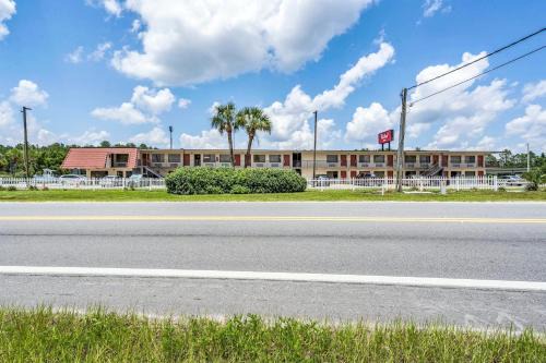 MacClenny Hotel | Red Roof Inn MacClenny