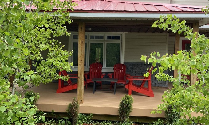 Tobermory House | Red Roof Retreat Tobermory