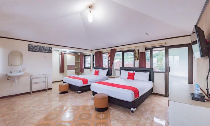 Lembang Hotel | RedDoorz near Cikole Lembang