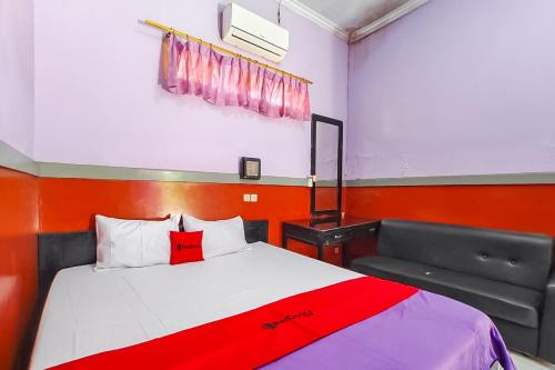 Salatiga Hotel | RedDoorz near Terminal Bus Tingkir Salatiga