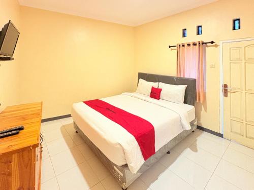 Sidomulyo Hotel | RedDoorz Syariah at Nusa Indah near BNS