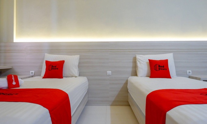 West Semarang Hotel | RedDoorz Syariah near PRPP Semarang