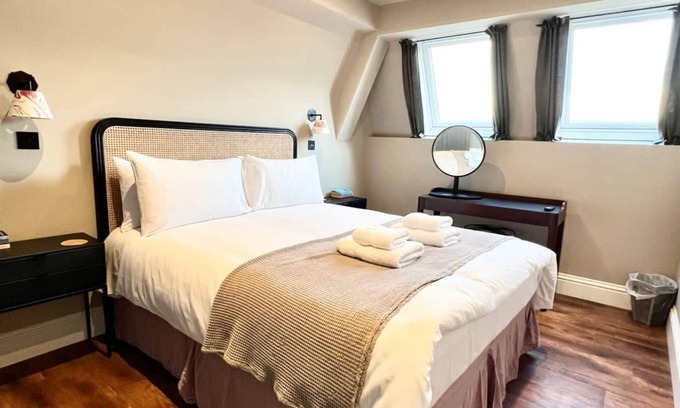 Bristol Apartment | Redland Suites - Apartment 7