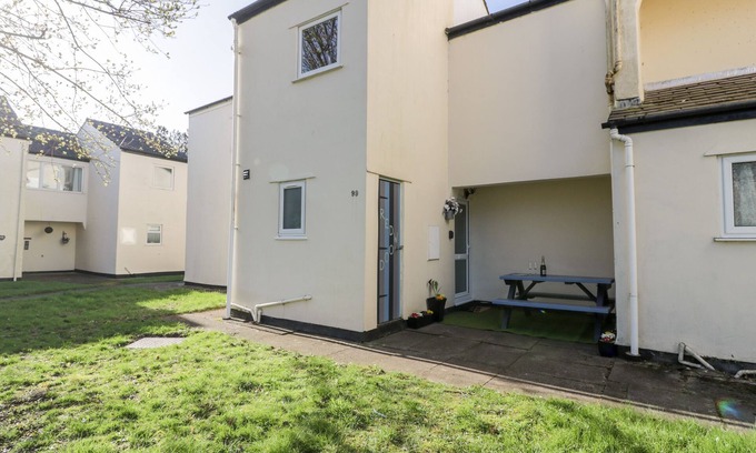 Harlech Cottage | REDWOOD, pet friendly in Harlech