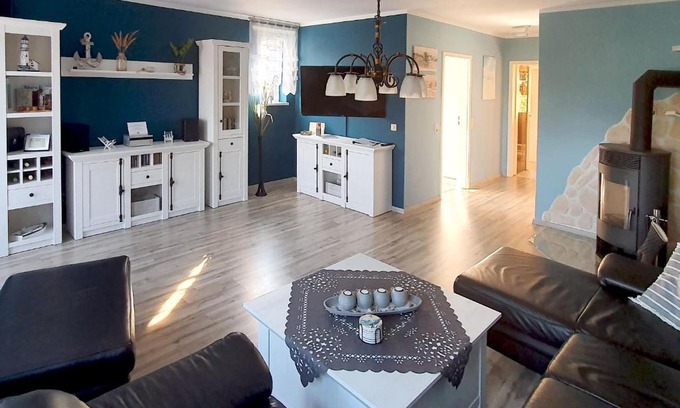 Monchgut-Granitz House | Reethaus Zickersche Berge - WG 02 mit Kamin und Terrasse