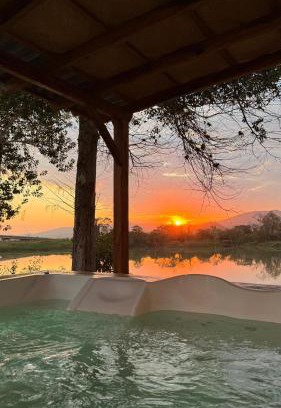 Ilhota Villa | Refúgio Beira Rio - Onde a paz encontra o Sol