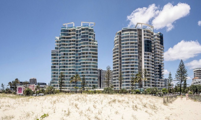 Coolangatta Apartment | Reflection Tower Two