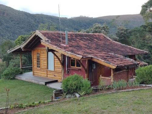 Aiuruoca House | Refugio Semente, cabana no Vale Matutu