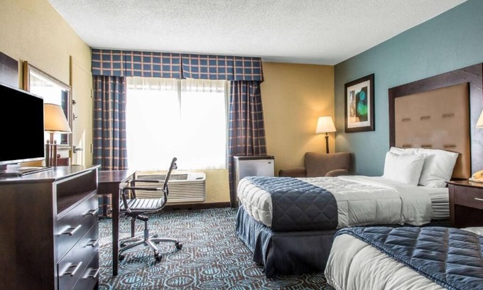 Gilman Hotel | Regency Inn and Suites - No Smoking Double Bed