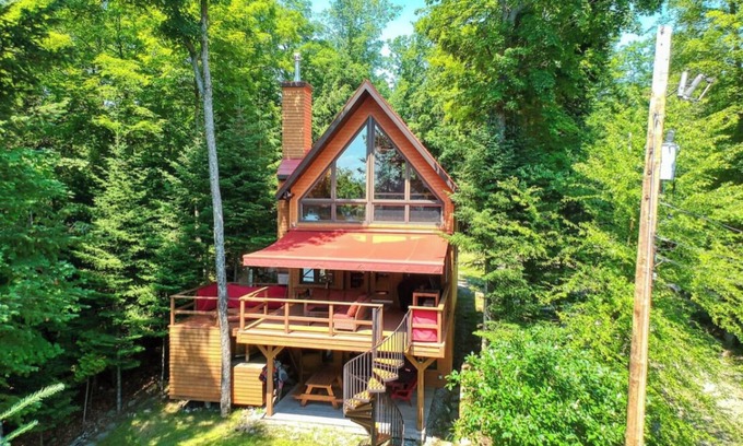 Val-des-Monts Cottage | Relax and Rejuvenate at Kamanik Guest House near Ottawa