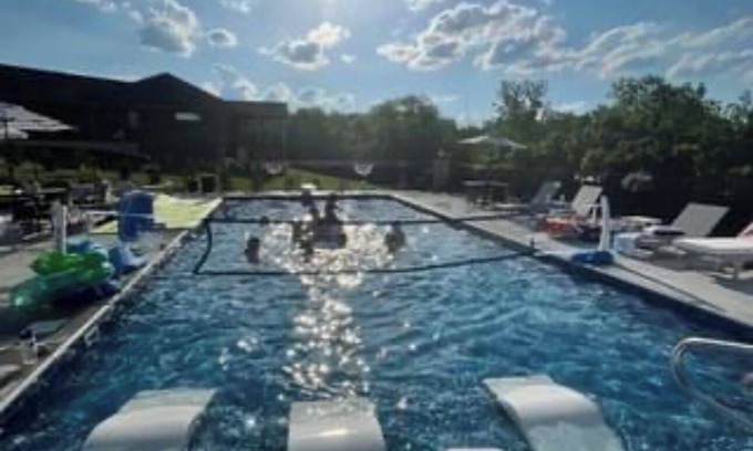 New Haven Hamilton County House | Relax and slip away in our 4 bedroom home that has an olympic size swimming pool