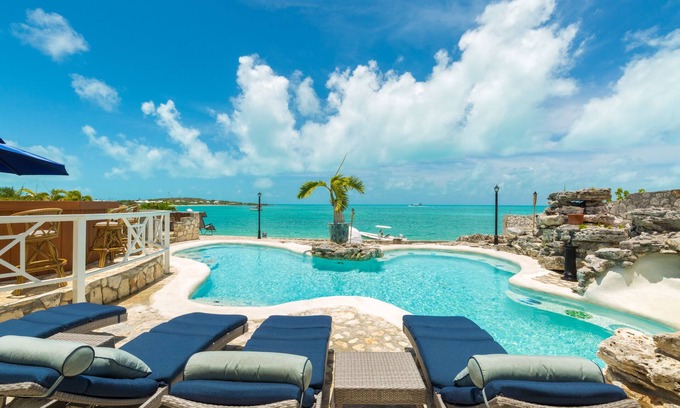 Ocean Point House | Relax and stay awhile at The Hidden Jewel!
