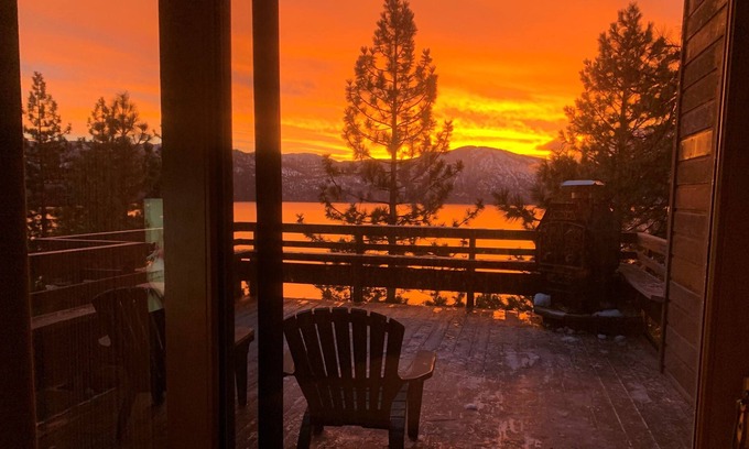 Crystal Bay House | Relax and Unwind at The Blue View