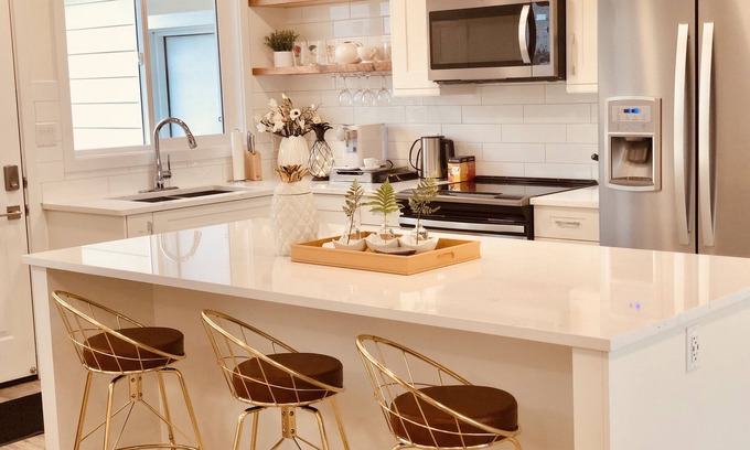 Dawson Creek House | Relax at Fiddle & Fern