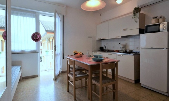 Lignano Sabbiadoro Apartment | Relax by the Coast – 100m to the Sea, Full of Natural Light