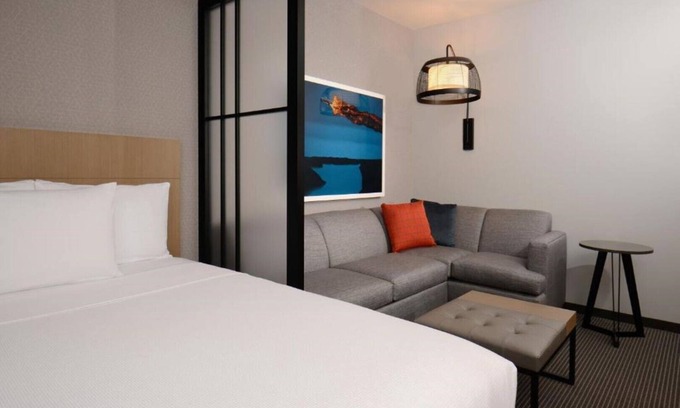 Dupont House | Relax in Comfort and Convenience at Room Near Denver Airport