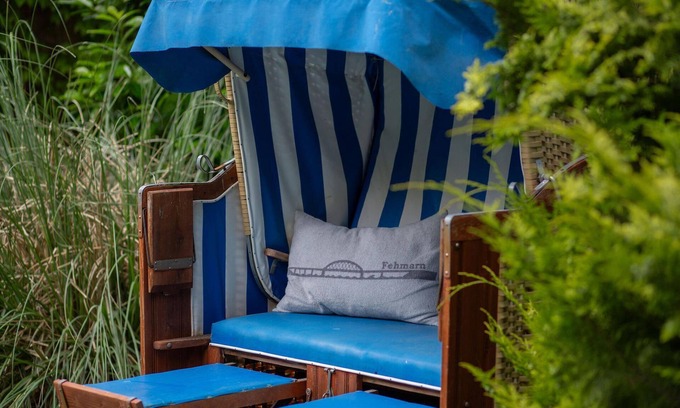 Puttgarden Apartment | Relax in the heart of Fehmarn: ideal for families and animal lovers!