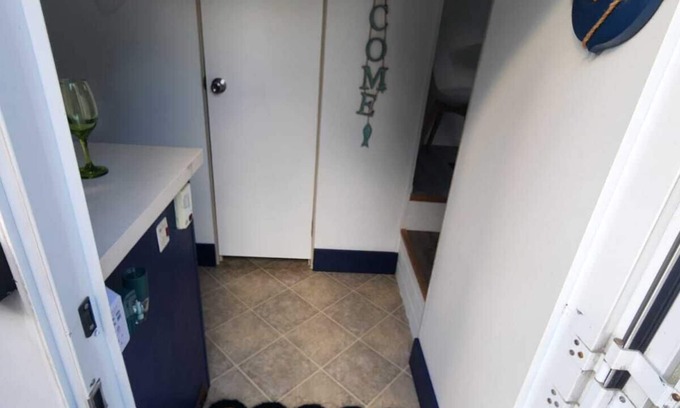 Florida City House | Relax in unique RV between Miami & Florida Keys!