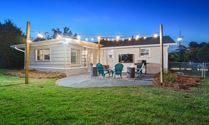 Augusta House | Relax on Castlewood - Great Beds, Outdoor Space