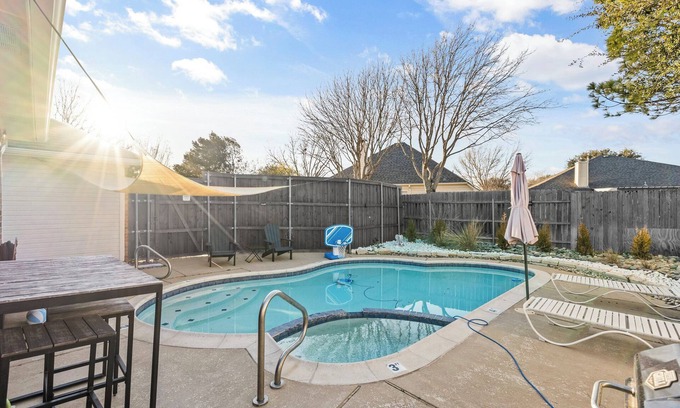 South Arlington House | Relax &Play: Pool& Spa,Game Room,Near Six Flags, AT&T Stadiums, Globe Life Field