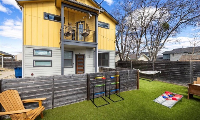 Highland House | Relax & Recharge - 3 BR in North Central Austin