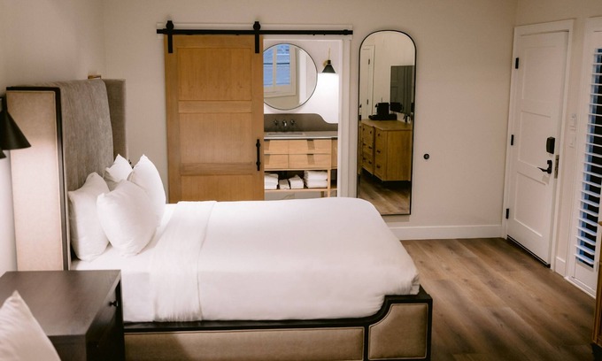 Midway Hotel | Relax & Unwind in Scenic Outdoor - 2 Modern Units w/Resort & Golf Access!