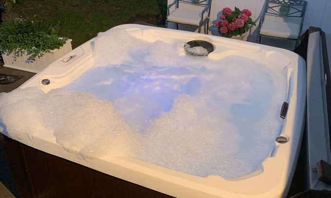 Hampton Bays House | Relax villa ,hot tub and New Heated pool ,7 minutos from the beach