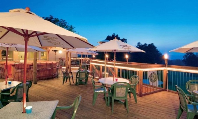 Cheat Lake Apartment | Relaxation Oasis: Studio at Lakeview Golf Resort w Spa