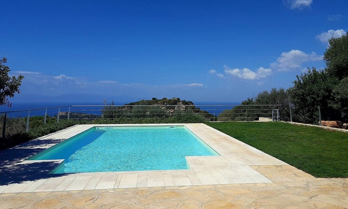 Villaggio delle Mimose House | Relaxation, privacy and a fantastic view of the bay.