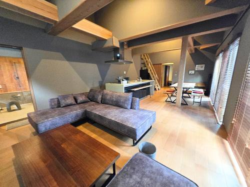 Hakone Apartment | Relaxing箱根彫刻の森ーサウナ付き一棟貸しの宿